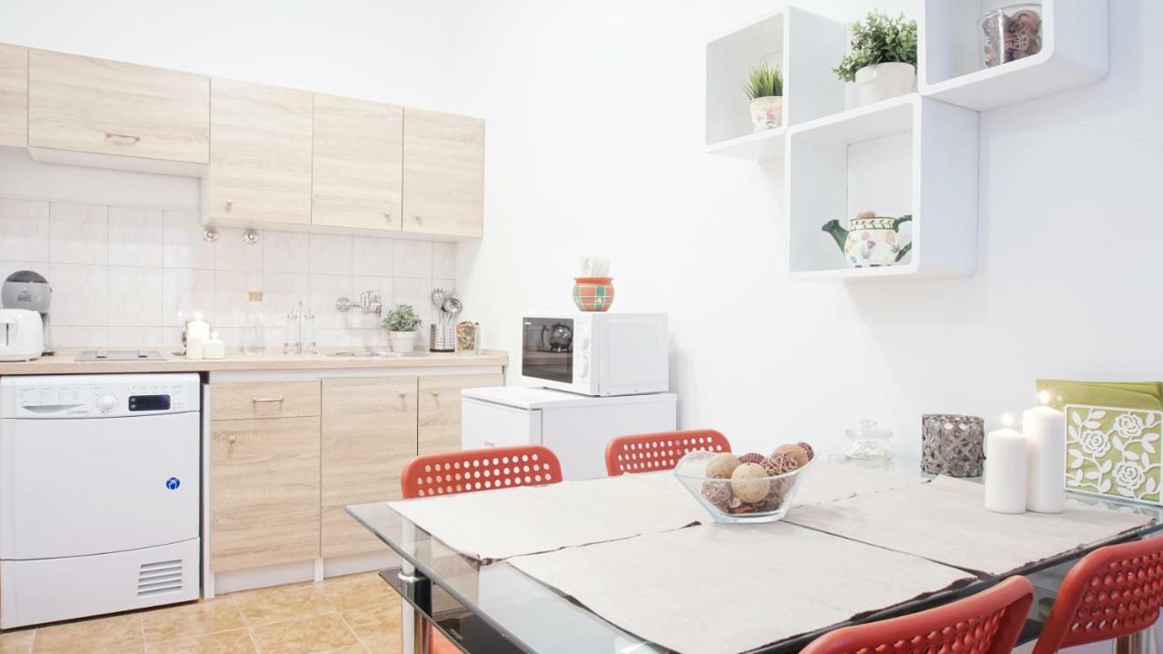 New Astoria Apartment Budapest Bagian luar foto